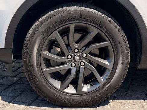 Used 2017 Land Rover Discovery Sport HSE image 12