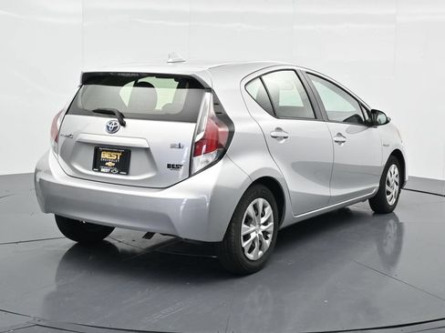 Used 2016 Toyota Prius C One FWD image 7