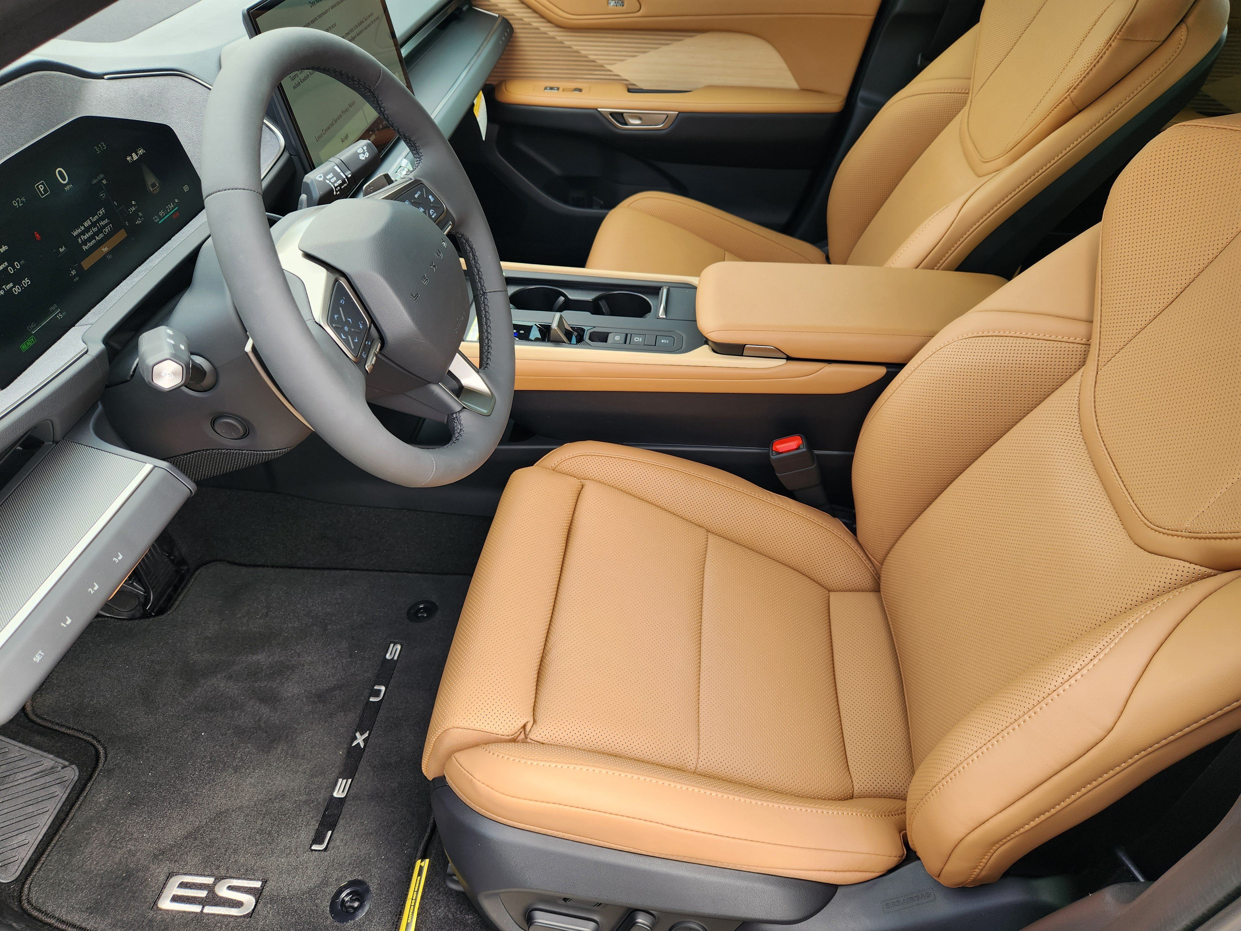 New 2026 Lexus ES 350e FWD image 5