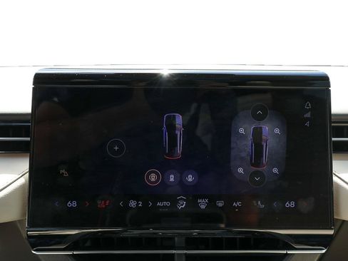 Certified 2025 Lincoln Nautilus Reserve AWD/4WD image 19
