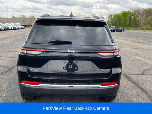 Used 2023 Jeep Grand Cherokee Limited AWD/4WD image 4