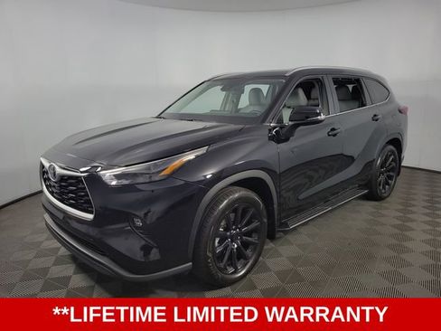 Used 2026 Toyota Highlander XLE AWD/4WD image 3