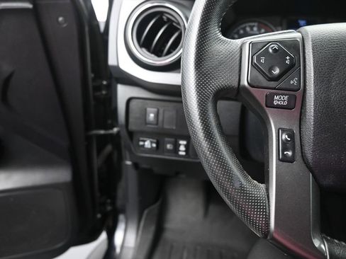 Used 2021 Toyota Tacoma TRD Sport image 28