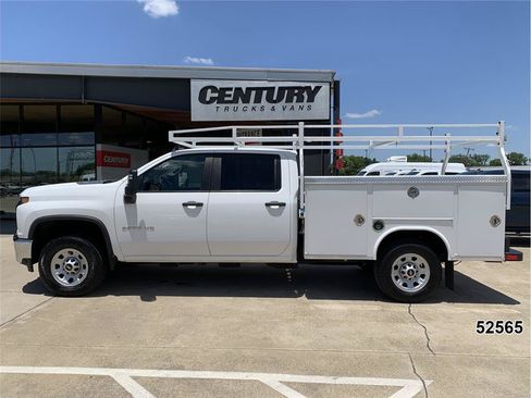 Used 2022 Chevrolet Silverado 3500 W/T w/ WT Convenience Package AWD/4WD image 4