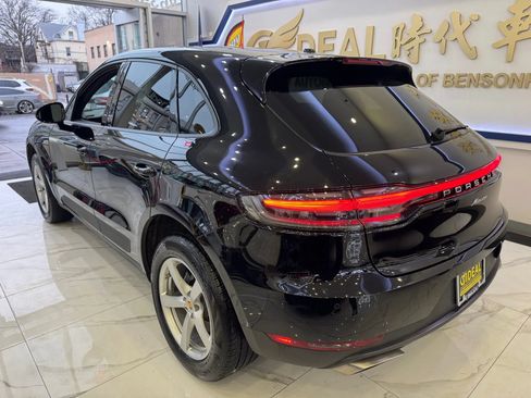 Used 2021 Porsche Macan AWD/4WD image 4