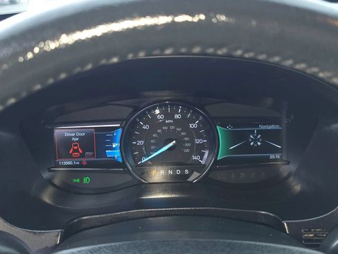 Used 2019 Ford Explorer XLT w/ Equipment Group 202A FWD image 24