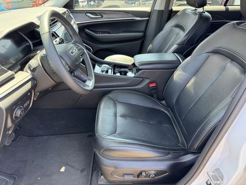 Used 2022 Jeep Grand Cherokee Limited 4xe AWD/4WD image 7