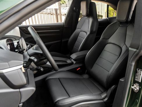 Certified 2025 Porsche Macan 4 Electric image 5