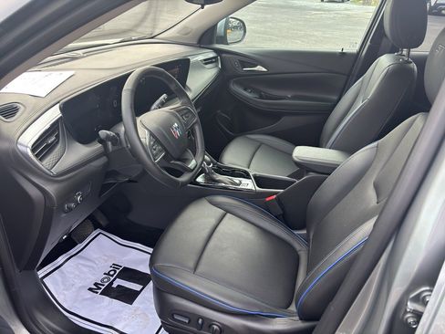 Used 2025 Buick Encore GX Sport Touring w/ Comfort Package image 7