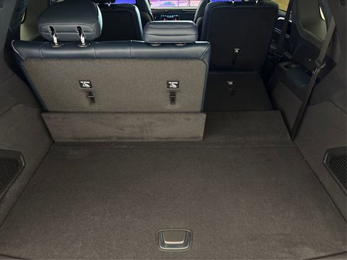 New 2025 Cadillac Escalade IQ Luxury 2 w/ LPO, Radiant Package image 11