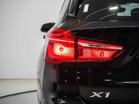 Used 2021 BMW X1 sDrive28i image 9