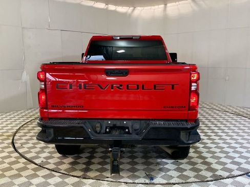 Used 2024 Chevrolet Silverado 2500 Custom w/ Custom Value Package image 18