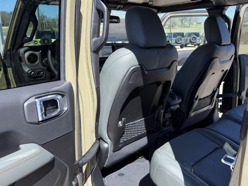 New 2026 Jeep Gladiator Mojave AWD/4WD image 35
