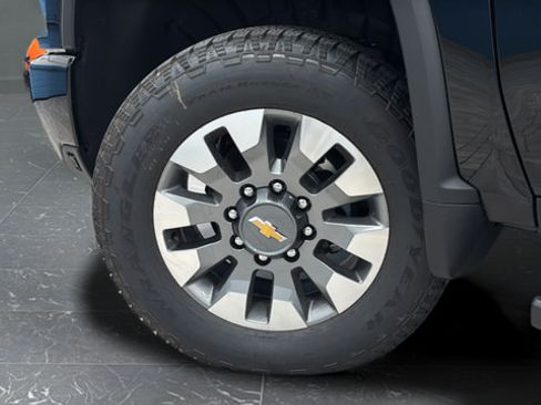 New 2026 Chevrolet Silverado 2500 Custom w/ Custom Value Package AWD/4WD image 35