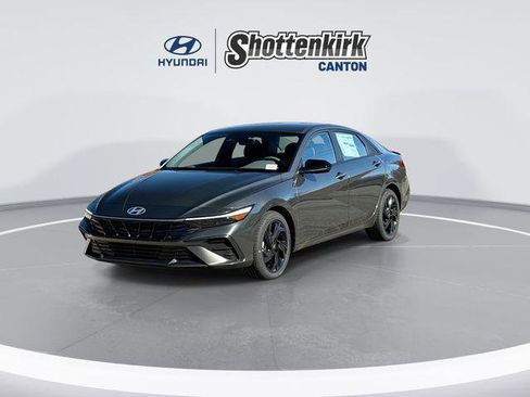 New 2026 Hyundai Elantra Sport image 4