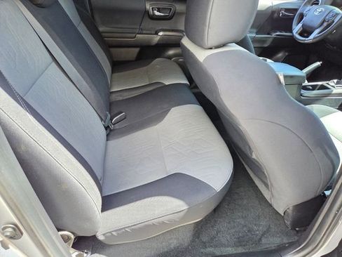 Used 2021 Toyota Tacoma TRD Sport w/ Technology Package AWD/4WD image 14