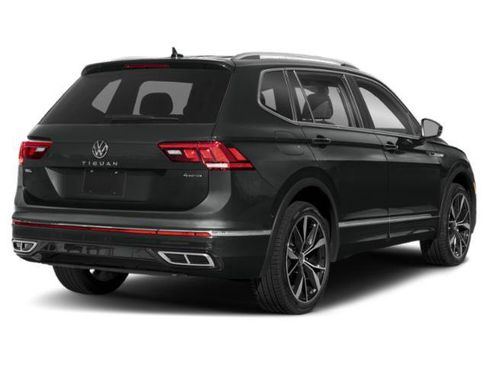 Used 2023 Volkswagen Tiguan SEL R-Line AWD/4WD image 2