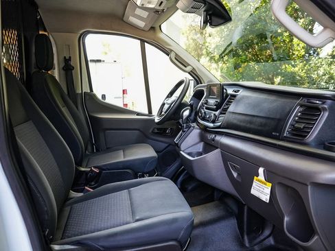 Used 2024 Ford Transit 250 Low Roof w/ Exterior Upgrade Package RWD image 15
