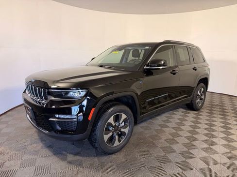 Used 2022 Jeep Grand Cherokee Limited 4xe AWD/4WD image 3