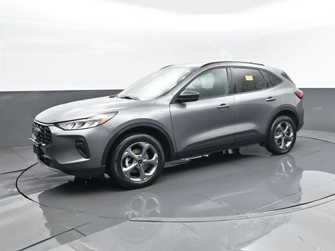 Used 2025 Ford Escape ST-Line AWD/4WD image 1