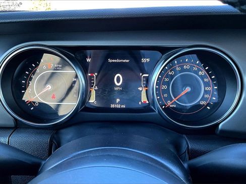 Used 2022 Jeep Gladiator Sport image 14