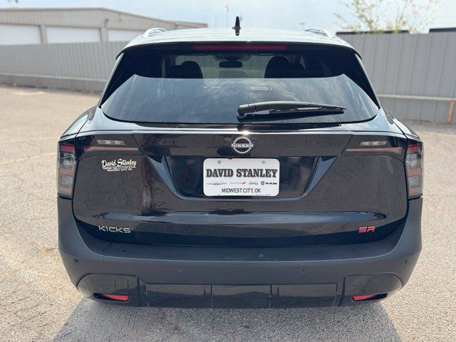 Used 2026 Nissan Kicks SR FWD image 5