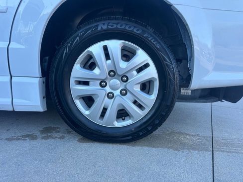 Used 2017 Dodge Grand Caravan SE w/ Power Window Group image 38