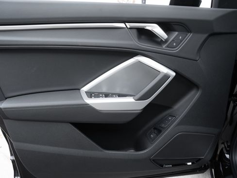 New 2025 Audi Q3 2.0T Premium image 17