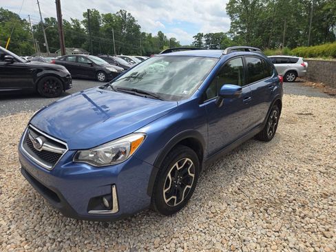 Used 2016 Subaru Crosstrek 2.0i Limited w/ Popular Package #2 AWD/4WD image 3