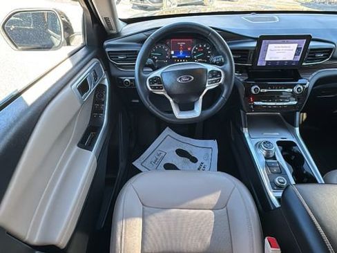 Certified 2023 Ford Explorer Limited w/ Equipment Group 301A image 13