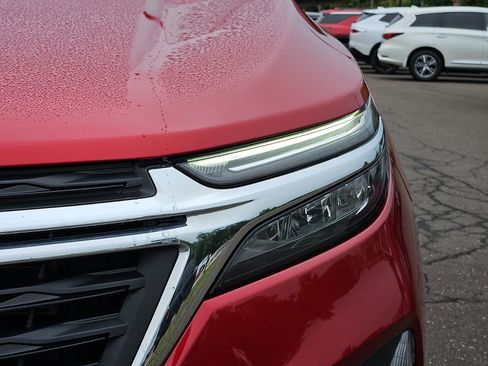 Used 2023 Chevrolet Equinox LT AWD/4WD image 9