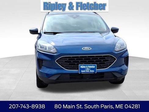 Used 2022 Ford Escape SE w/ SE Sport Appearance Package AWD/4WD image 2