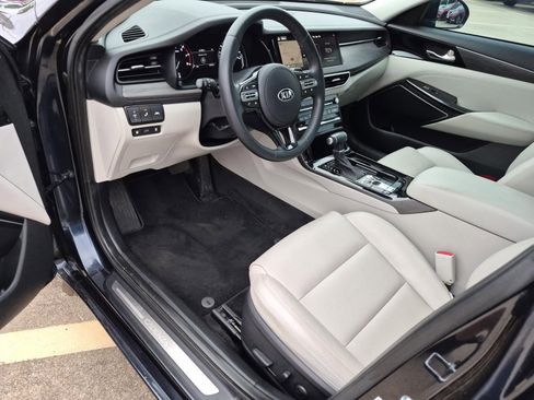 Used 2020 Kia Cadenza Technology FWD image 10