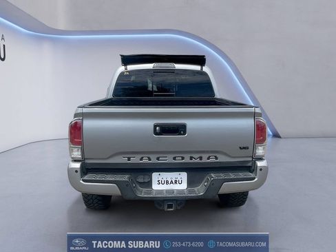 Used 2020 Toyota Tacoma TRD Off-Road w/ Technology Package AWD/4WD image 4