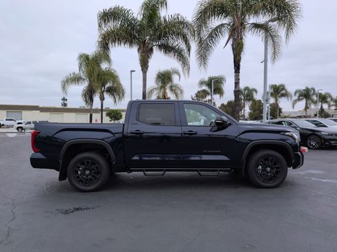 Used 2026 Toyota Tundra Limited AWD/4WD image 11