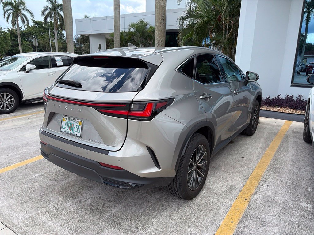Used 2025 Lexus NX 250 FWD w/ Accessory Package (Z2) image 5