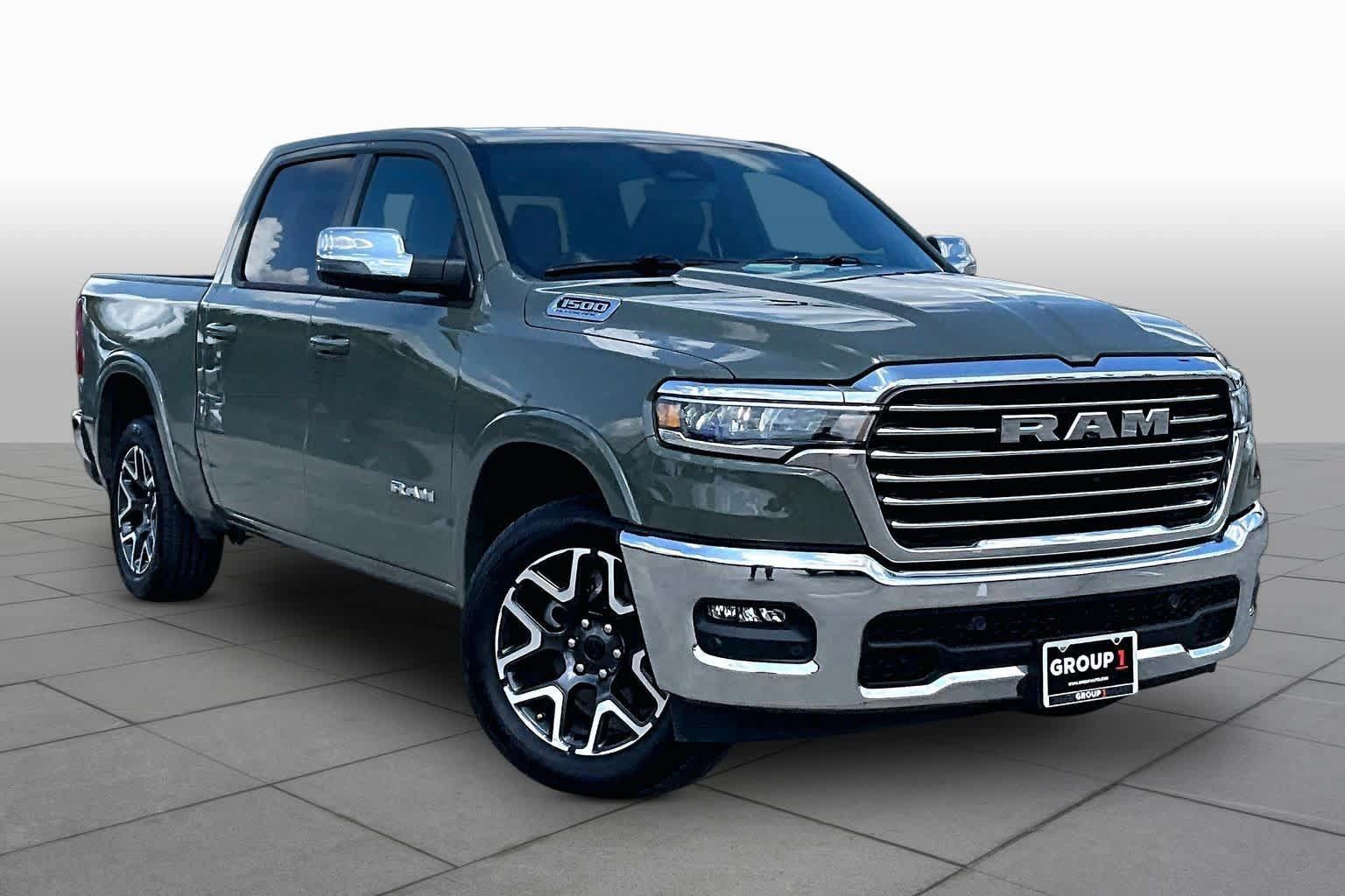 Used 2026 RAM 1500 Laramie AWD/4WD image 3