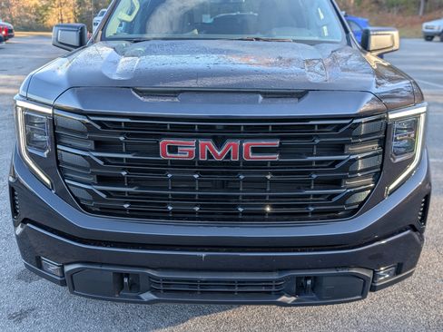 Used 2024 GMC Sierra 1500 Elevation image 12