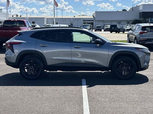 Certified 2024 Chevrolet Trax ACTIV w/ Sunroof Package FWD image 5