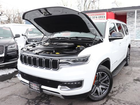 Used 2024 Jeep Wagoneer L Series II w/ Flexible Seating Group image 64