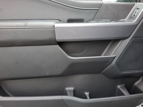 New 2026 Ford F150 XLT w/ XLT Black Appearance Package image 9