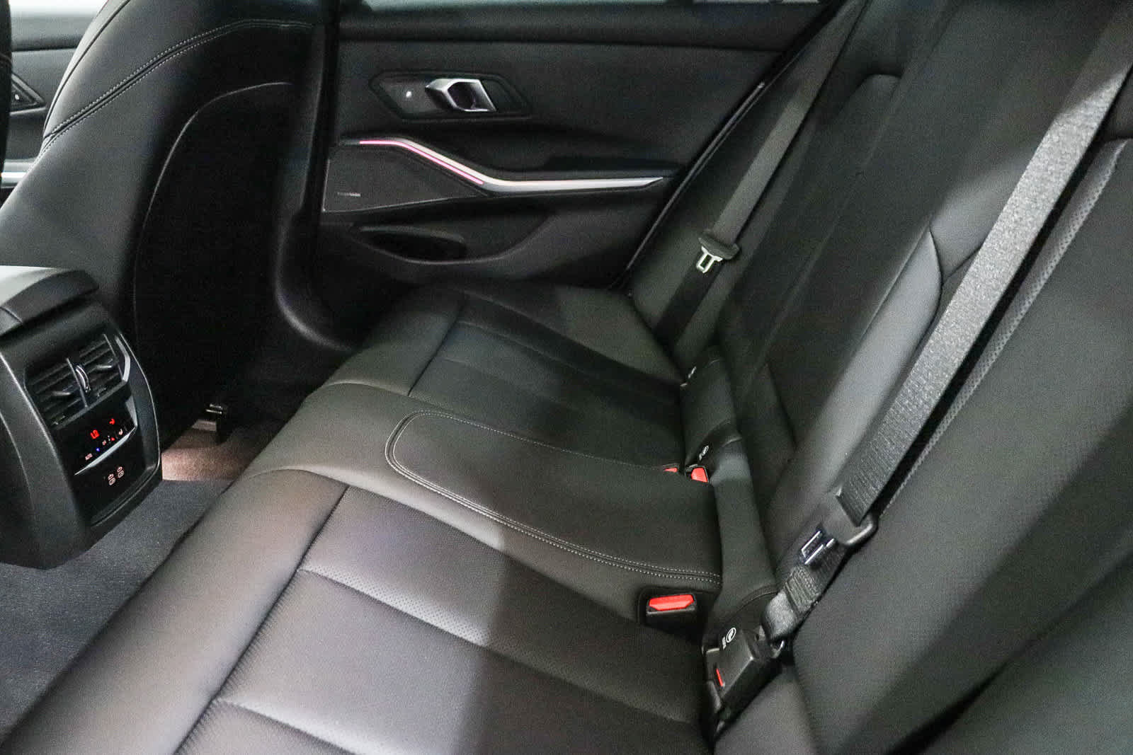 Used 2024 BMW M340i w/ Premium Package RWD image 22