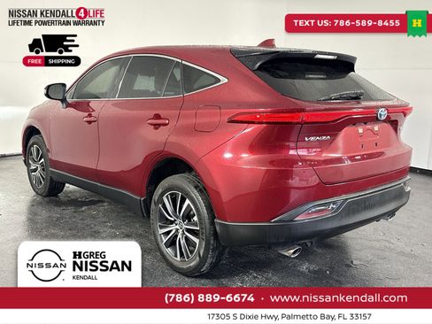 Used 2022 Toyota Venza LE image 8