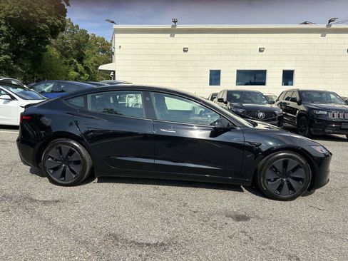Used 2024 Tesla Model 3 Standard Range RWD image 2