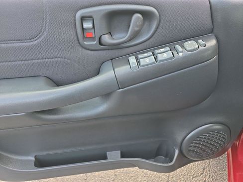 Used 2004 GMC Sonoma SLS AWD/4WD image 5
