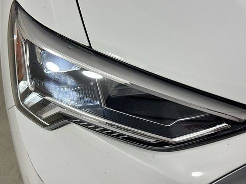 Used 2023 Audi Q3 2.0T Premium AWD/4WD image 39