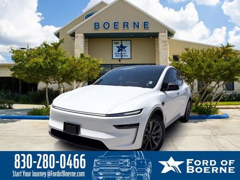Used 2026 Tesla Model Y 2WD image 1