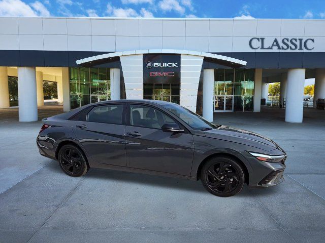 Used 2026 Hyundai Elantra Sport FWD image 9