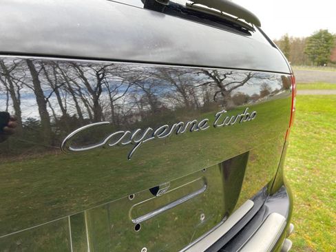 Used 2008 Porsche Cayenne Turbo image 16