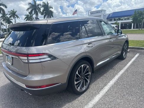 Used 2021 Lincoln Aviator Reserve w/ Equipment Group 201A AWD/4WD image 4
